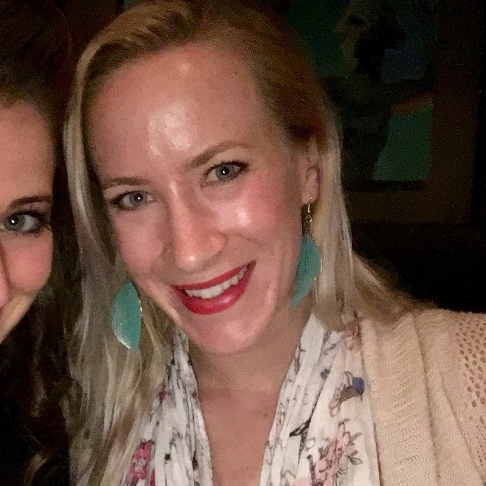 Meet your Posher, Lara